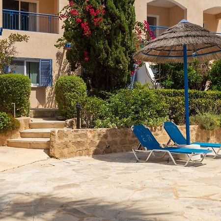 Regina Gardens Lovely Apartment Paphos ภายนอก รูปภาพ