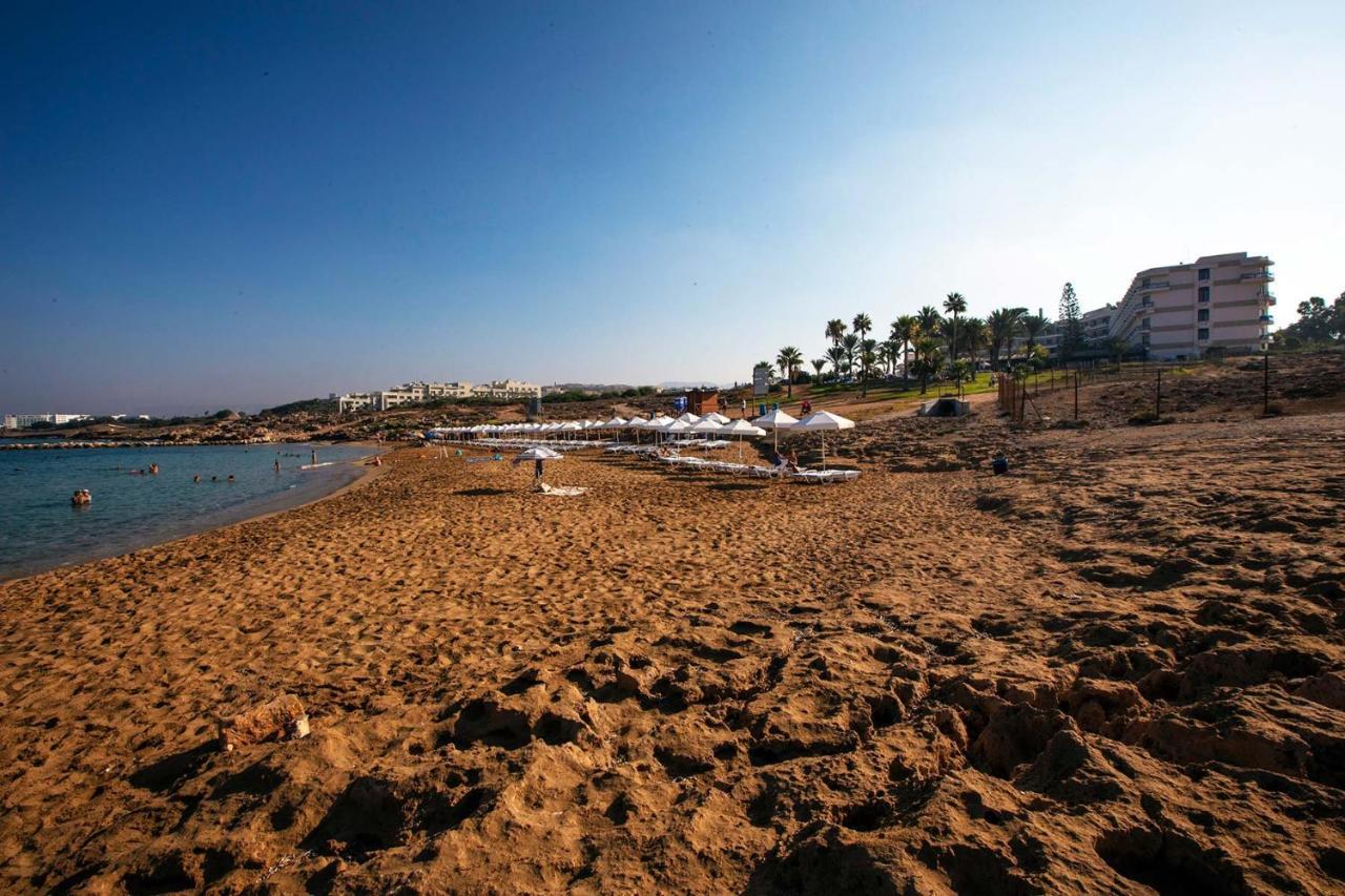 Regina Gardens Lovely Apartment Paphos ภายนอก รูปภาพ